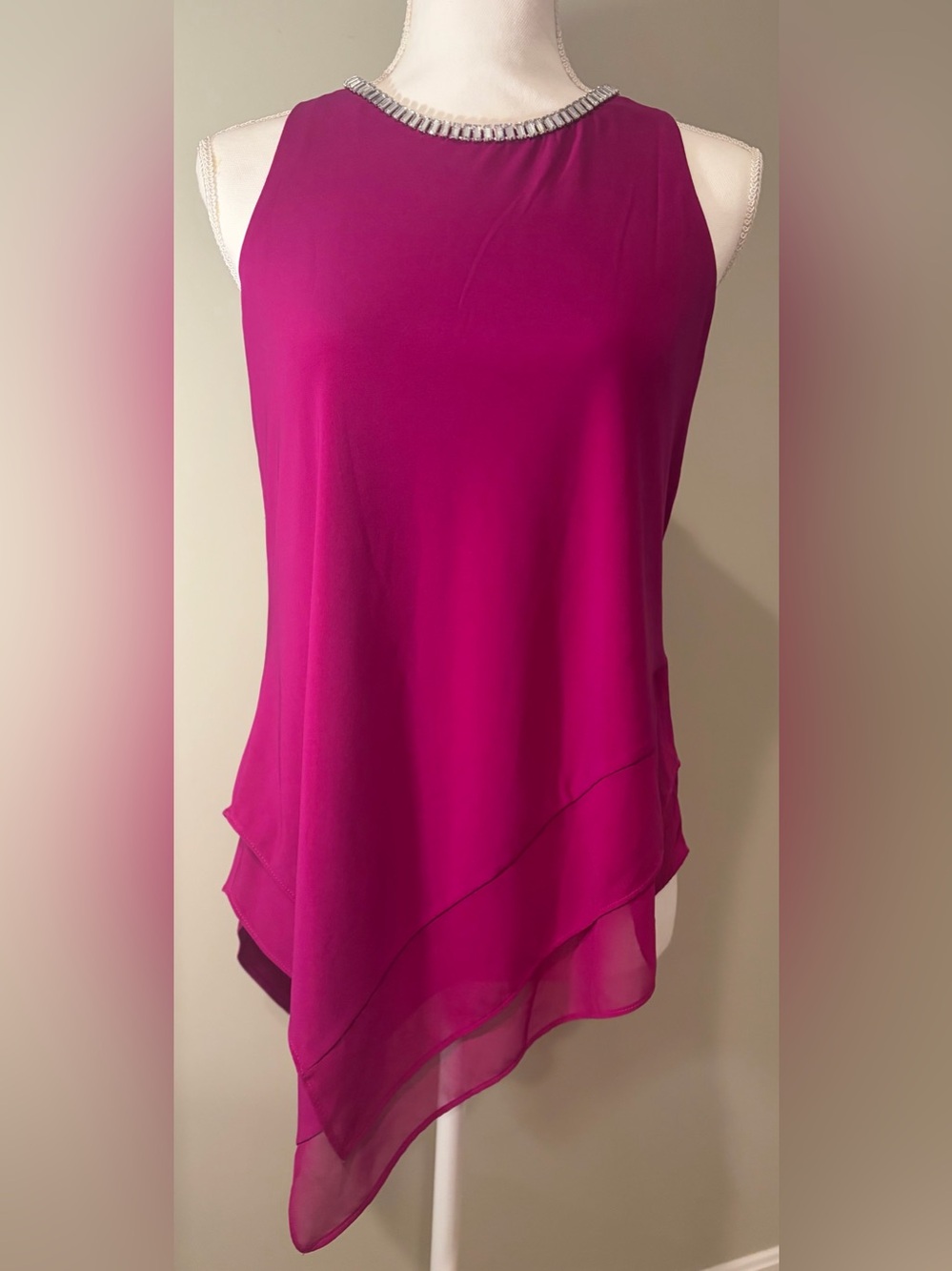 L. Levine Embellished Neck Sleeveless Asymmetric Hem Magenta Tank Top Sz S